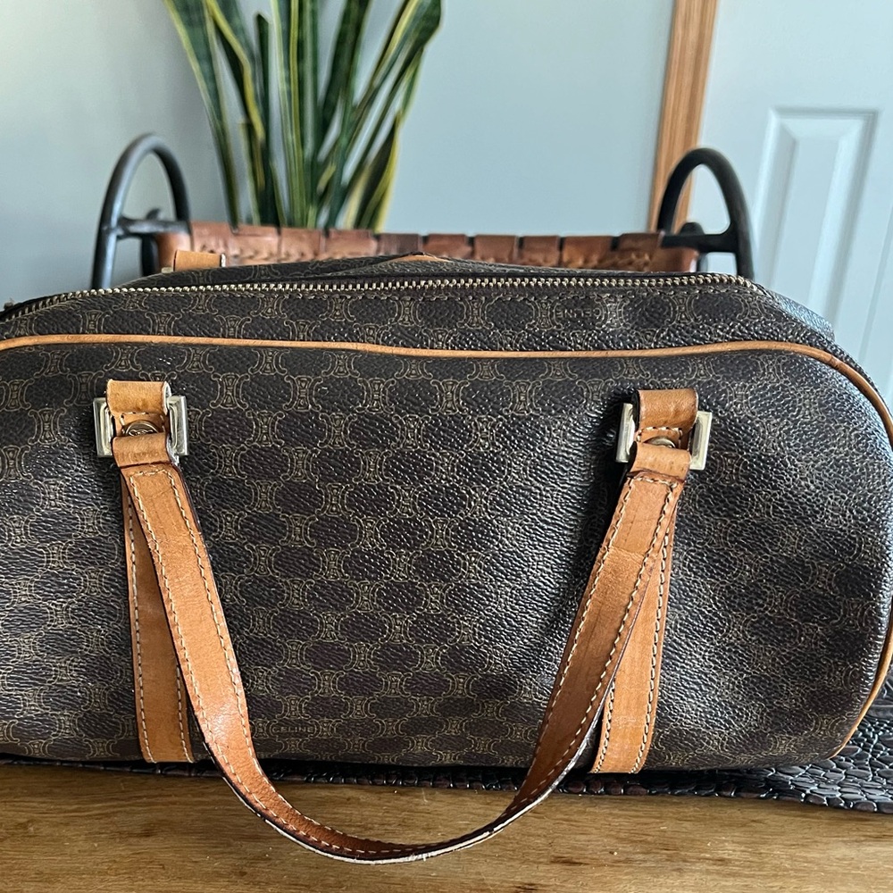 Vintage Celine handbag - broken zipper